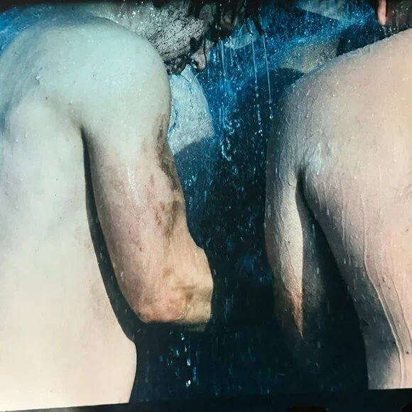 Janine Gordon Color Photograph Mural Spartan Race Showers 48"x20" 2/10 Signed - Picture 5 of 5